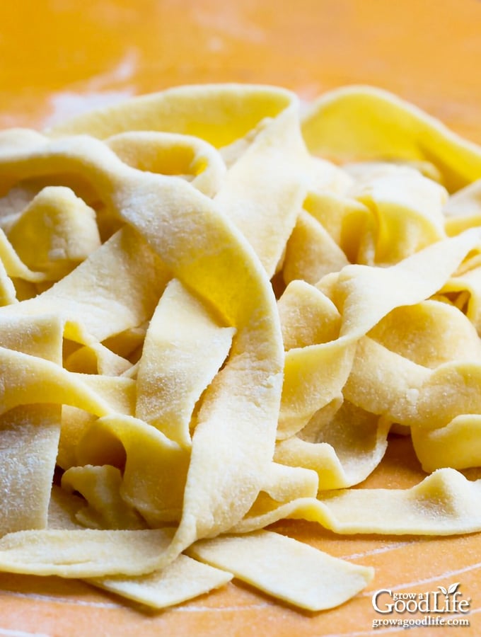 Fresh pasta is easy to make from scratch with just a few basic ingredients. Feed your craving for comfort foods by making homemade pasta from scratch with this simple recipe and tutorial.