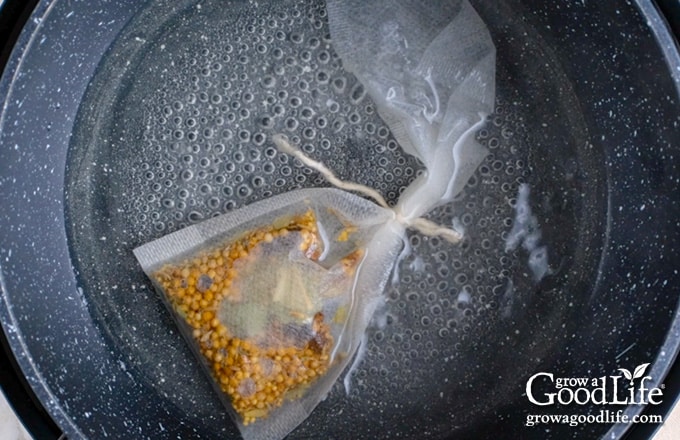 Ingredients for the pickling brine in a pot.